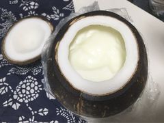 -志龙皇冠吃货椰子铺