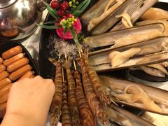 花竹虾-鲜入围煮花胶鸡海鲜火锅