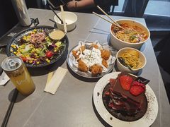 -W COLLECTIVE  DESSERT SHOP