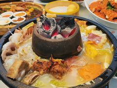 腾冲土锅子-云腾食府·云南菜