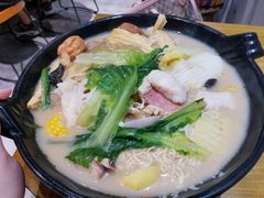 浓郁猪骨汤底-麻小劲菌汤麻辣烫(体育西路店)