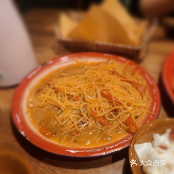 被老公拉过来体验的，他说这里是他们同事聚餐的第一人选