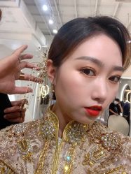 -艾米丽婚纱礼服