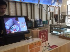 -顶东面包花园·生日蛋糕(世博店)