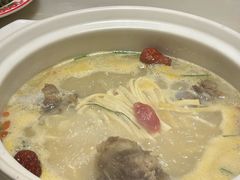 招牌筒骨煲-小骨煲金华砂锅(转塘金街美地店)