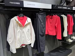 -迪桑特DESCENTE(青岛山东路万象城店)