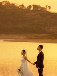 -AOROA·奥洛拉婚纱摄影·旅拍·礼服