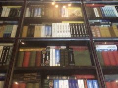 -钟书阁(松江泰晤士小镇店)