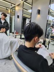 -藤野造型烫发染发