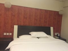 -如家云上四季连锁酒店(昆明东风广场地铁站店)