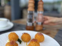 -MONICH牛排融合餐厅(和义大道购物中心店)