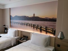 -杭州西湖湖滨银泰亚朵酒店