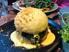 瀑布芝士牛肉汉堡-Let'sBURGERplus·非常创意汉堡(三里屯店)