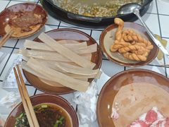 -重庆故事姊妹老火锅(财经学院店)