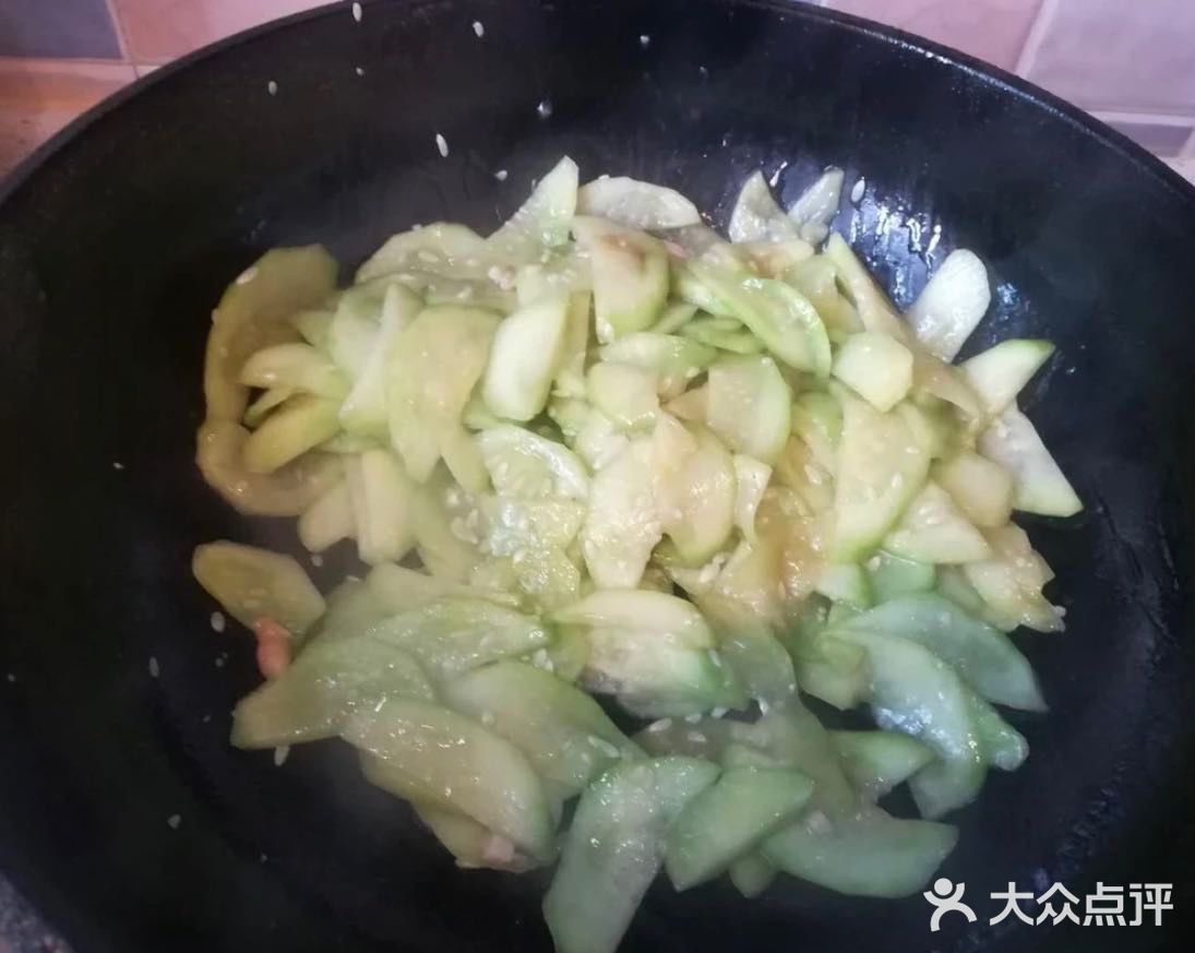 夏日炎炎一道清爽的清炒黄瓜最适合不过啦