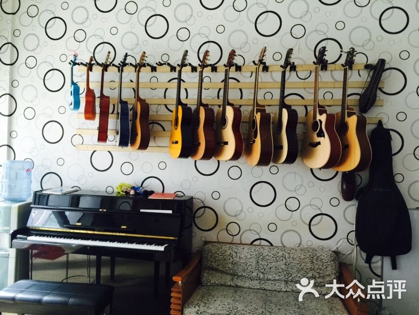 柏韵琴行的点评