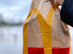 -麦当劳(展览路店)