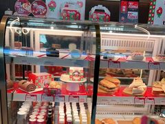面包甜点陈列柜-Tims天好咖啡(河西万象城店)