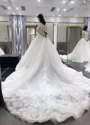 点击看大图 -GRACE KELLY婚纱与礼服(北京店)