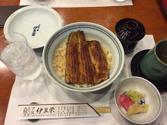 鳗鱼饭-鰻割烹 伊豆栄(本店)