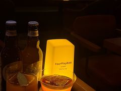 -FOUR PLAY BAR