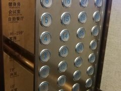 -汤臣·空中餐厅·严选粤菜(石湾世博广场店)