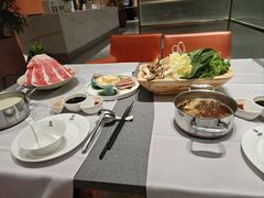 -红鼎豆捞·专注品质海鲜20年(宝丰路店)
