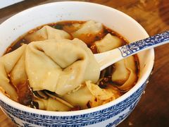 红汤辣馄饨-笑来喜馄饨小笼工坊店(湖滨街店)