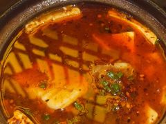 -有红鸡毛店·砂锅菜(抚琴夜市店)