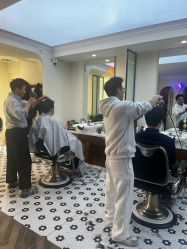 -理昂男士理发店 Barber shop