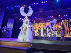 -金东尼人妖秀