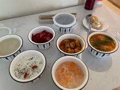 -爱陪伴一对一月子中心(融侨店)