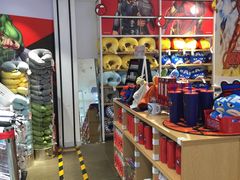 -名创优品(北京新中关购物中心地铁层店)