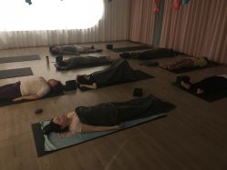 -静待花开瑜伽尊巴会馆