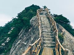 -罗田薄刀峰风景区