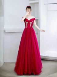 -洋洋婚纱品牌集合店