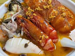 -亚龙湾亚泰商业街