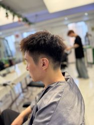 -镁连社·美联社