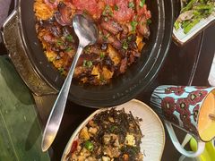 正宗广东腊肉煲仔饭-馬蘭花開(车站大道店)