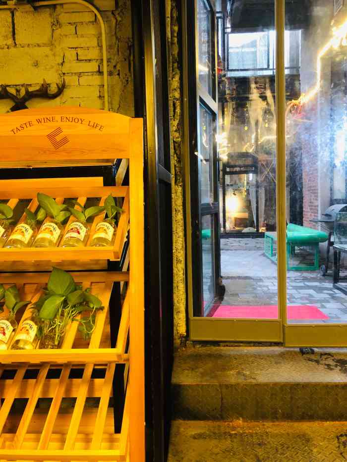 fire door火门烧烤餐厅-"确实是网红馆子「烤肠拼盘」没记住都是什.