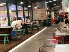 大堂-憨铁匠老火锅(龙岗万科里店)