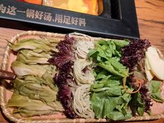 -老牌坊云南鱼豆花火锅(嵩山店)
