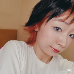-时尚殿堂明星门店