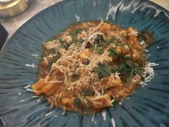 卷条面配牛尾帕马臣芝士番茄酱汁-Hi City·城市之巅