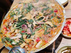 牛肉八带鱼饼土豪锅-京玉菲饭店(李村店)