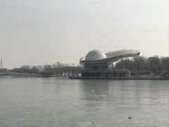 -蓝色港湾停车场