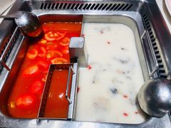 番茄锅底-海底捞火锅鲜切牛肉主题店(长寿路店)