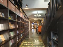 -钟书阁(松江泰晤士小镇店)