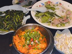 -大头虾越式风味餐厅(光明广场店)