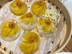 手拆蟹黄小笼-苏小柳手工点心(人民广场分院)